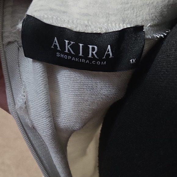 AKIRA Gray Fashion Set - Picture 2 of 9
